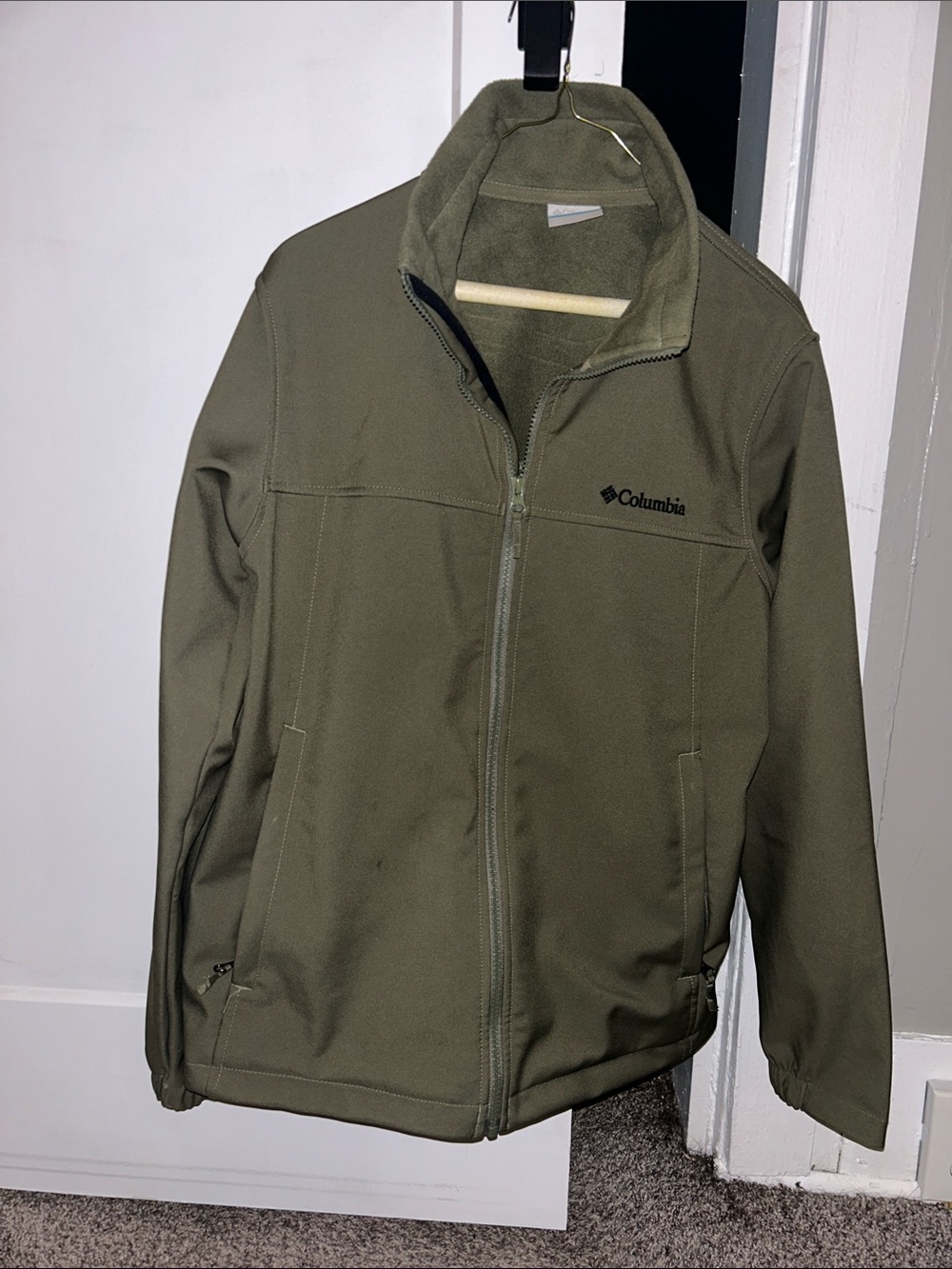 Men’s Columbia Zip Up Jacket- Medium